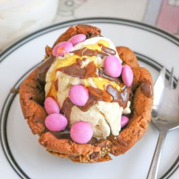 Chocolate Chip Cookie Cups